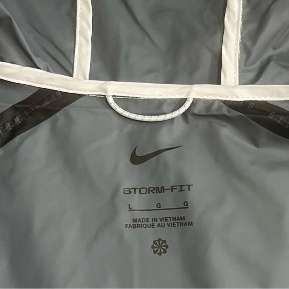 Nike Storm-Fit Running Division Flash Jacket Beige - Picture 9 of 16